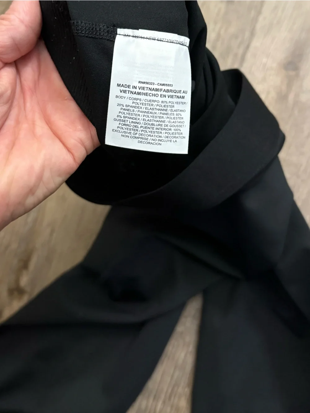 Nike Pro • Mid Rise Capri Leggings